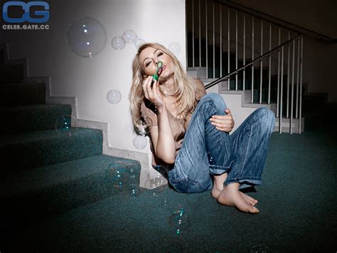 Martina Hill Nude Pictures Onlyfans Leaks Playboy Photos Sex Scene Uncensored