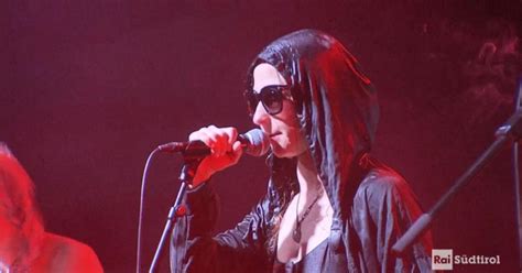 Pussy Riot Auf Der Suche Nach Der Revolution