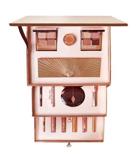 Charlotte Tilbury Christmas Super Nude Lipstick Easy Eye Palette