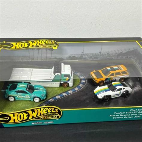 Hot Wheels Premium Diorama Garage Box Set Greddy Gem