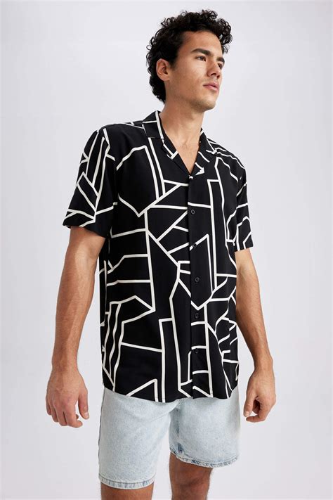 Black Man Regular Fit High Collar Printed Viscose Short Sleeve Shirt