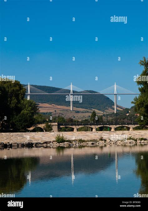 Viaducto De Millau El Puente Vial M S Alto Del Mundo Arquitecto Sir