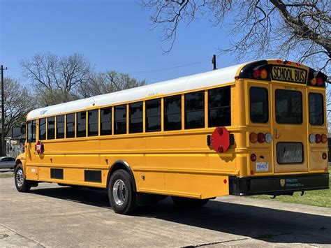 state federal laws   easier    transition  electric school buses