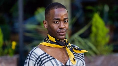 Sex Education Ncuti Gatwa Racconta La Sua Esperienza Difficile Nella Serie Il Decoder