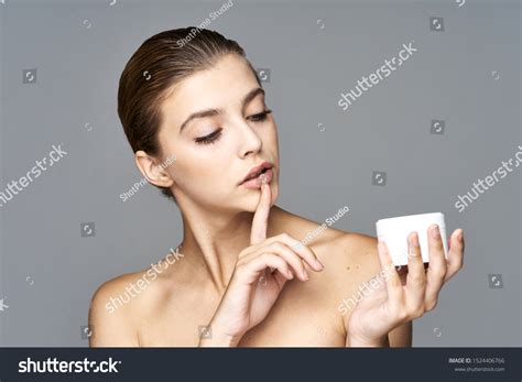 Beautiful Woman Naked Shoulders Makeup Cosmetics Stock Photo 1524406766 Shutterstock