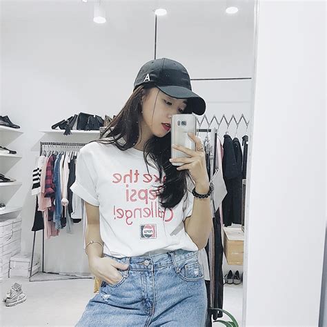 công thức mix đồ với mũ đẹp miễn chê học lỏm từ các hot girl