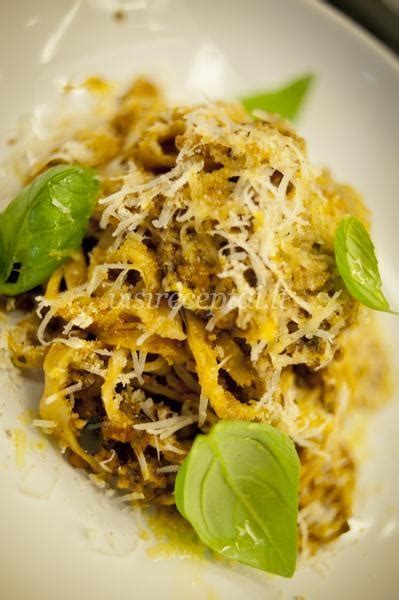 Makaronų Pasta Tagliatelle Siciliana Su Mėsos Ragu Padažu Receptas
