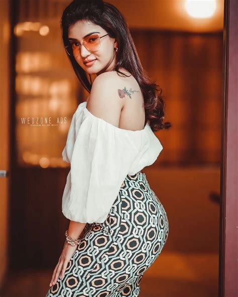 Honey Rose OfficiaI On Twitter Am I Hot Enough Https T Co D0Kdm4v8Ux Twitter