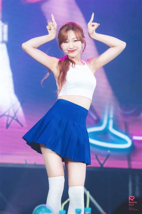 10 Hot Sexy Ryu Su Jeong Bikini Pics