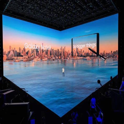 Digital Wall Billboard Signage Advertising Naked Eye D P Outdoor Led Display Screen