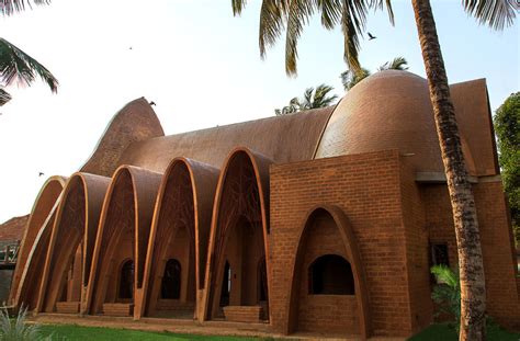 St George Orthodox Church / Wallmakers | ArchDaily