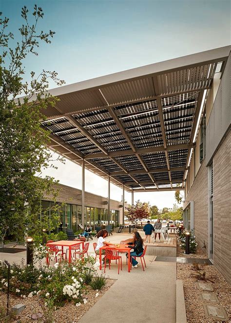 Csulb Parkside North Residence Hall And Housing Administration Building