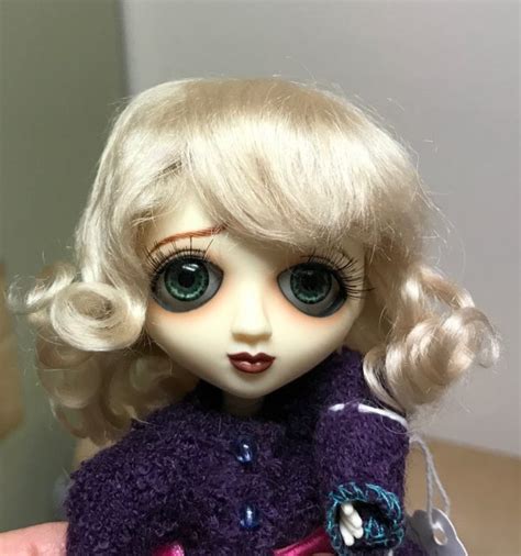 Ashley Mohair Wig Pale Blonde Size Doll Peddlar