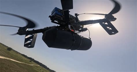 Найбільший український FPV-дрон: як з'явилася «Королева Шершнів» і на ...