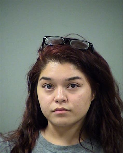 Police Woman Arranged Over Snapchat To Have Sex With Victim Then Robbed Him