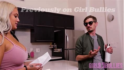 Vídeos femdom XVIDEOS