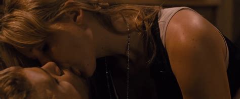 Naked Jennifer Lawrence In House At The End Of The Street