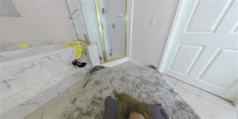 Sexy Blonde Vr Sloan Harper