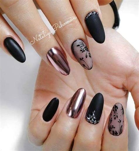 Pin By Ingrid Vanzwaelmen On Nail Art Black Nail Designs Luxury