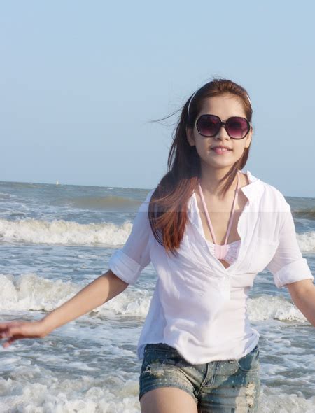 These Rare Photographs Of Chipu Sexy Vi T Nam Zbikini Watching Beautiful Bikini Girls