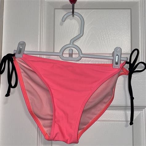 Xhilaration Swim Scrunch Butt Bikini Bottom Poshmark