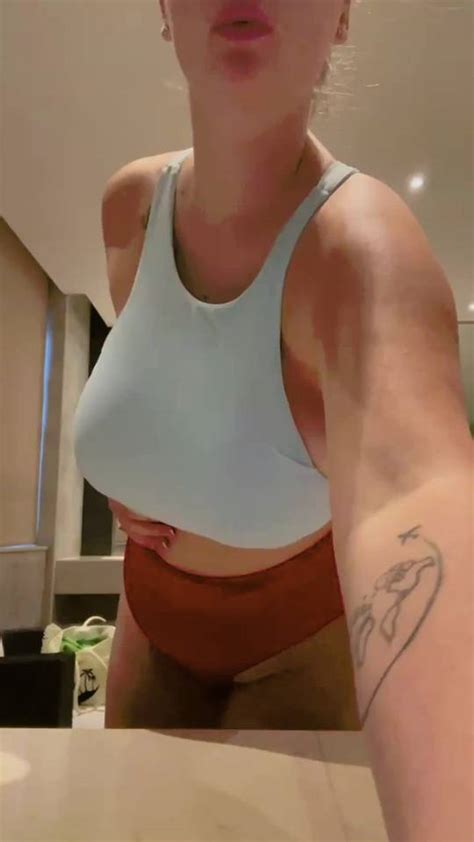 I Know You D Consider Fucking My HUGE Tits 19 Scrolller