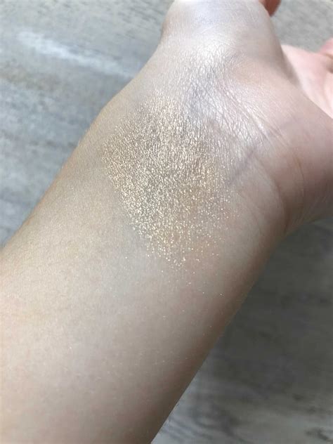 DIOR Пудра для сияния кожи Diorskin Mineral Nude Luminizer 01 Натуральное Сияние Отзывы