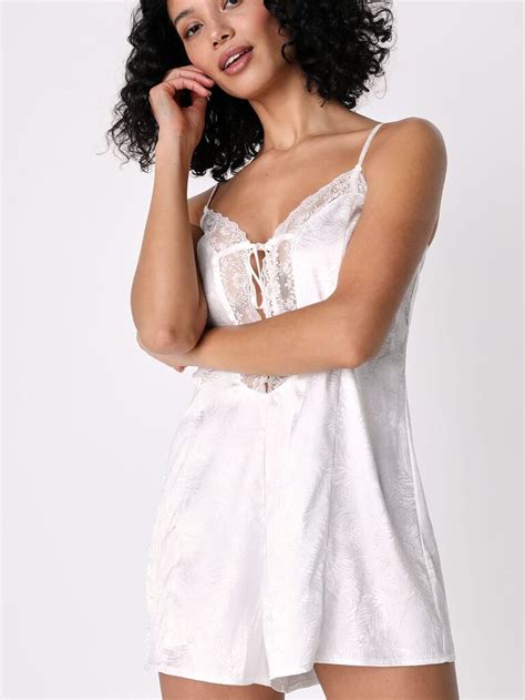 Sexy Bridal Shower Gifts That Go Beyond Lingerie