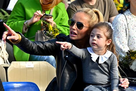 Photo Adriana Karembeu Ohanian Et Sa Fille Nina Durant La Premi Re