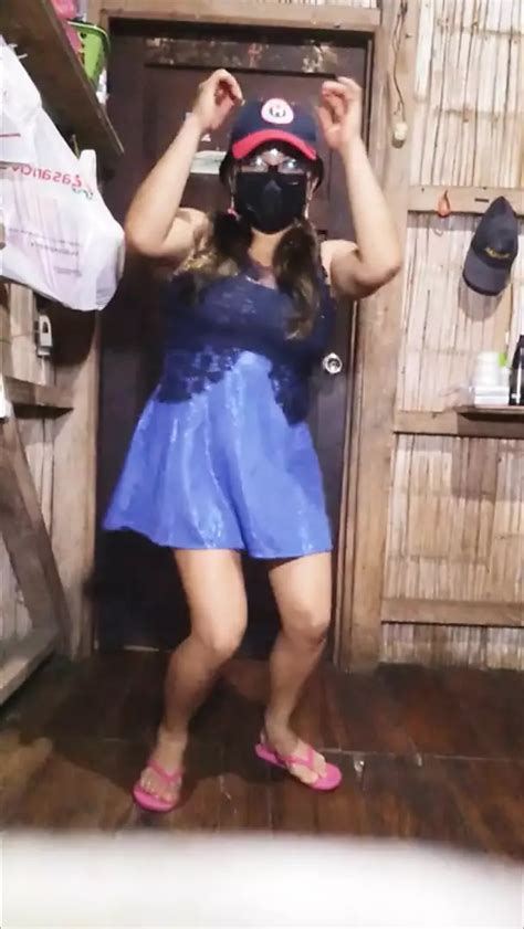 Long Live Rock Rock Lover Woman Shows Her Beautiful Tits And Shaved Vagina To Stranger XHamster