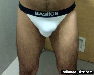 Indian Gay Hunk Shows Hard Cock Smooth Ass Indian Gay Site