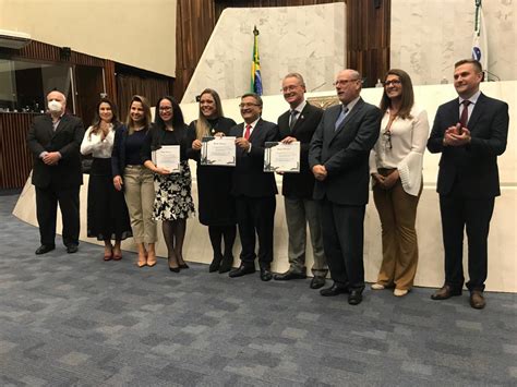 Assembleia Homenageia Empresário E Gestor De Saúde Com Honrarias - Profissionais da Saúde de Rio Negro são homenageados na Assembleia ...