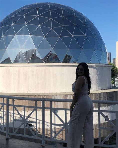 Mellynha (@emelly_jamille) • Instagram photos and videos