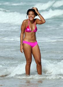 Angela Simmons Bikini Candids At The Beach In Miami 31 12 10 38x HQ Phun Org Forum