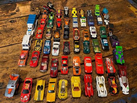 Konvolut Set Hot Wheels Modellautos 61 St Spielzeugautos Kaufen Auf Ricardo