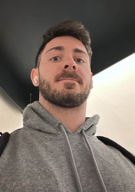 Hot Dudes Good Mood On Twitter RT Aust1nday Was Trying To Find The Sauna But All The