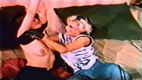 Unknown 1980 nude pics página 1