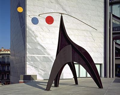 alexander calder stabile mobile mamac de nice