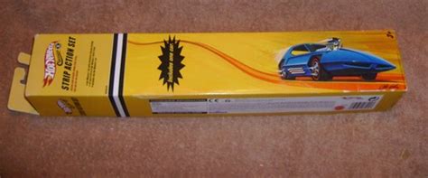 HOT WHEELS CLASSICS STRIP ACTION SET NEW IN PACKAGE EBay