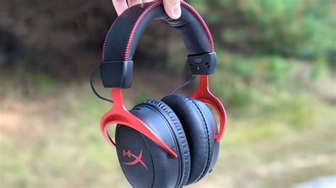 Hyper X Cloud II Wireless Review: Good Until You Plug the Mic In