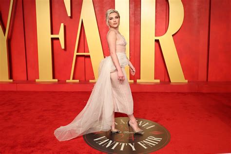 Florence Pugh Proves Shes The Sheer Trends No Fan At The Oscars