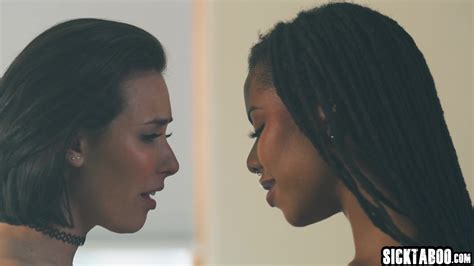 Kira Noir Fucked Horny Big Ass Lesbian Fapcat