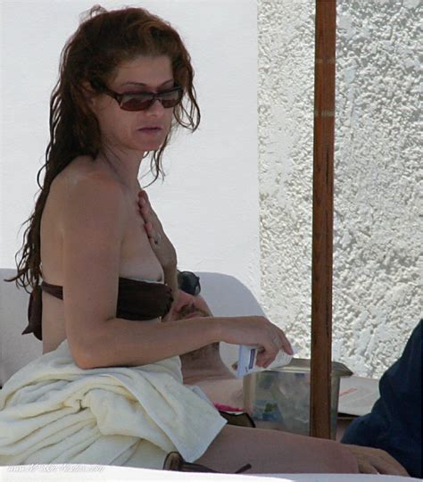 Mrskin Debra Messing Paparazzi Oops And Bikini Photos