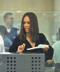 Tyra Banks Departs LAX Airport ZB Porn