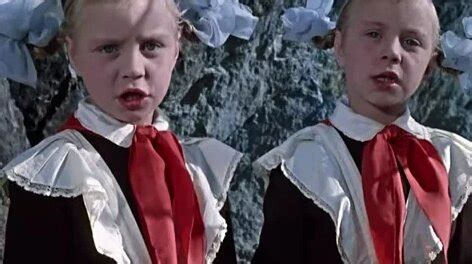 Худ. фильм "Королевство кривых зеркал". Режиссёр Александр Роу ...