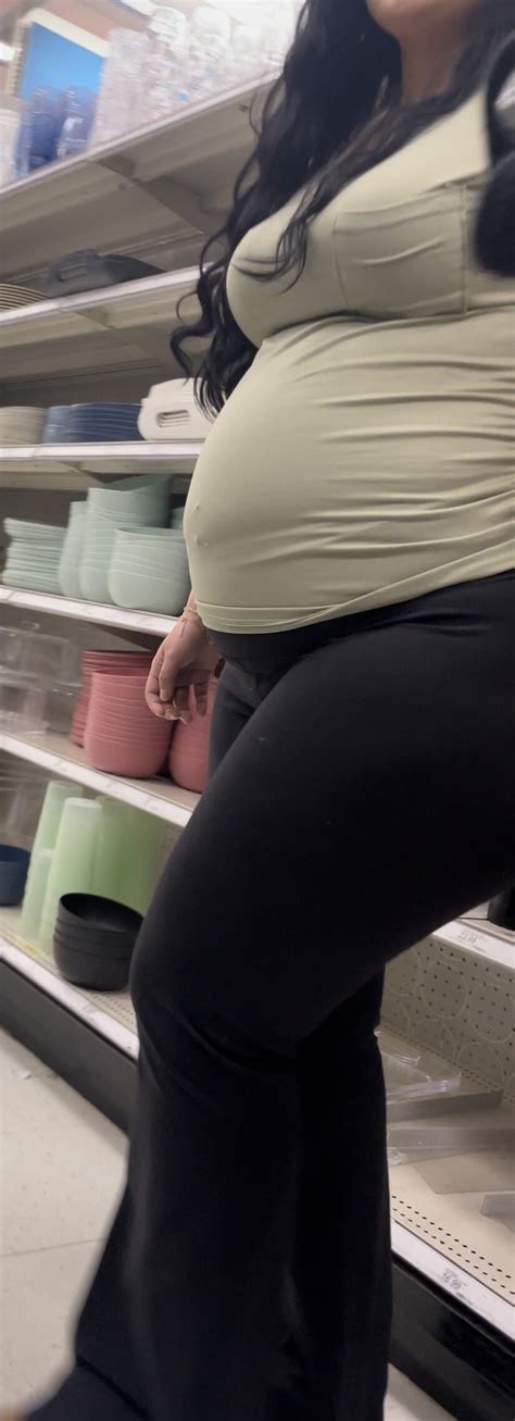 Pregnant Milf With A Huge Ass Spandex Leggings Yoga Pants Forum