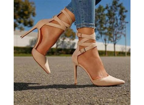 Scarpin Zhaceci Nude Salto Alto o Melhor Preço é no Zoom