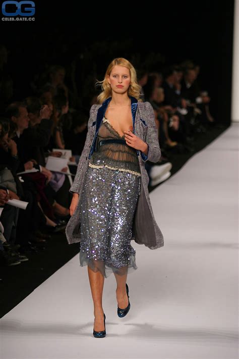 Karolina Kurkova Nude Pictures Onlyfans Leaks Playboy Photos Sex Scene Uncensored