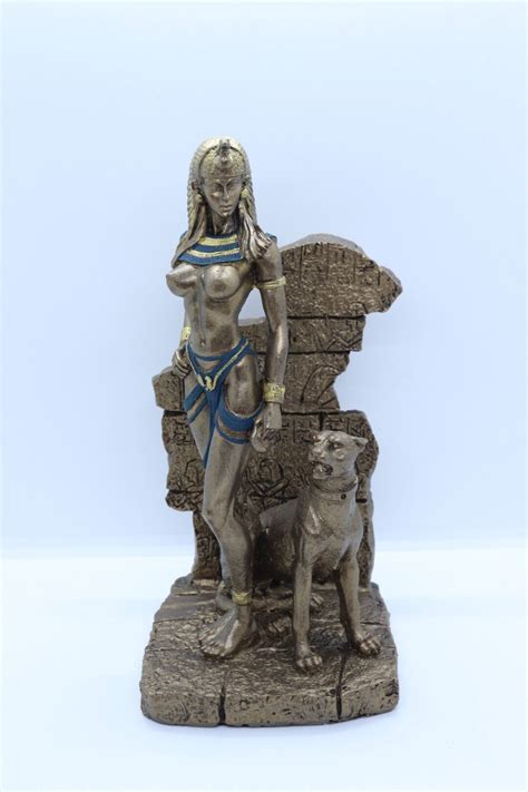 Naked Queen Cleopatra And Her Big Cat Egpht Egyptian Mythology