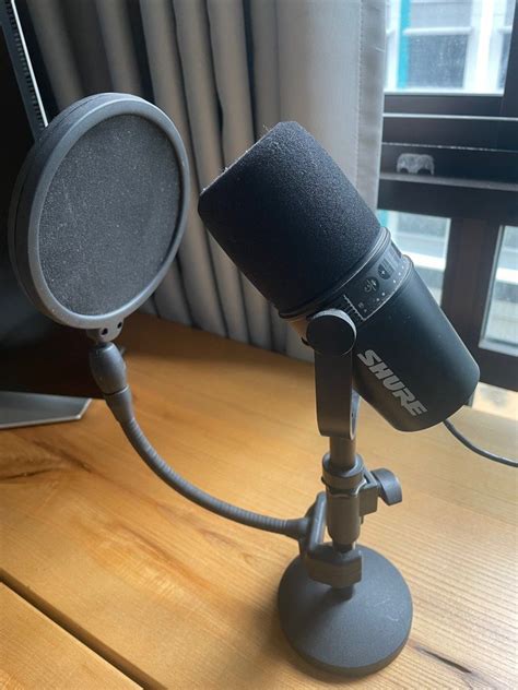 Shure Mv7x Xlr Podcast Microphone Audio Microphones On Carousell